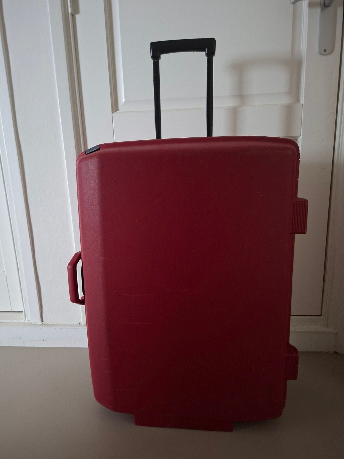 Samsonite Koffer Rood - Gebruikt met Wieltjes en Slot, Gebruikt, Hard kunststof, 35 tot 45 cm, Wieltjes