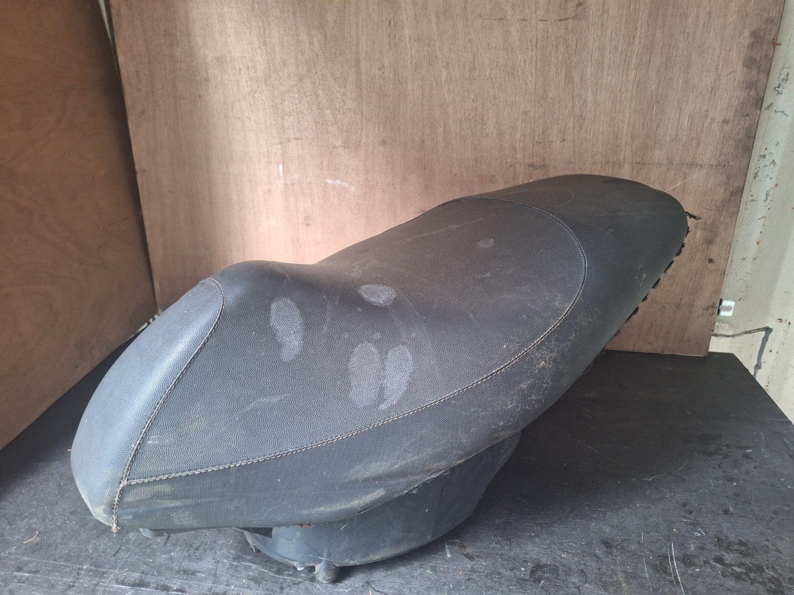 Gilera runner rst zadel, Ophalen, Zadel
