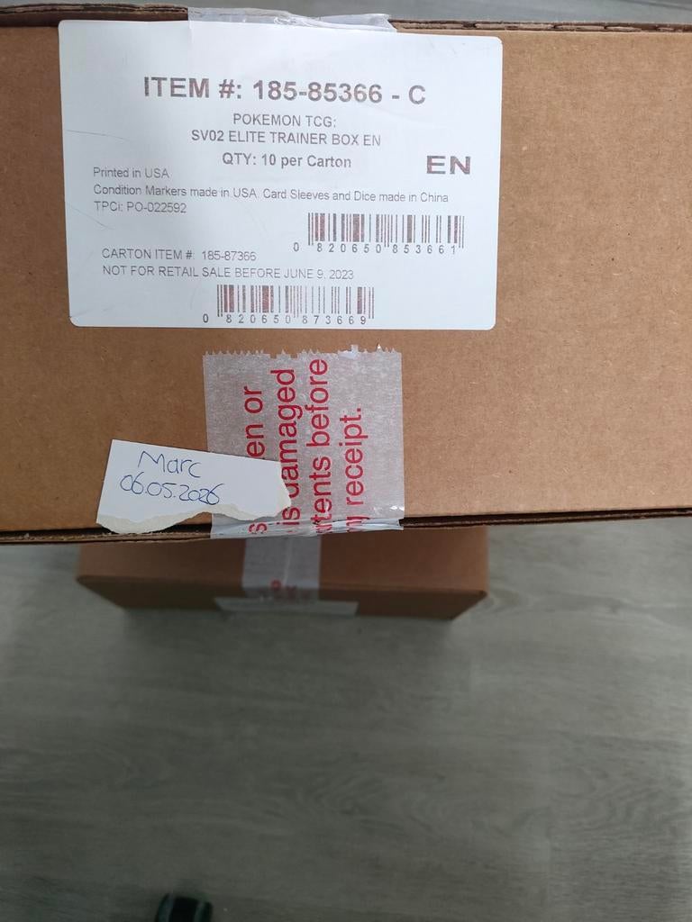 Pokemon Paldea Evolved Elite Trainer Box case., Hobby en Vrije tijd, Verzamelkaartspellen | Pokémon, Ophalen of Verzenden, Nieuw