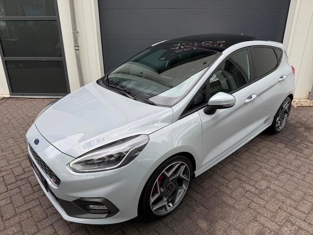Ford Fiesta 1.5 EcoBoost ST-3 Performance 200 Pk Pano/Launch, Voorwielaandrijving, Stof, Gebruikt, Zwart