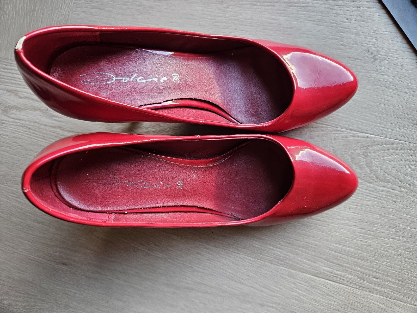 Rode lak hakken, Ophalen, Dolcis, Schoenen met hoge hakken, Gedragen