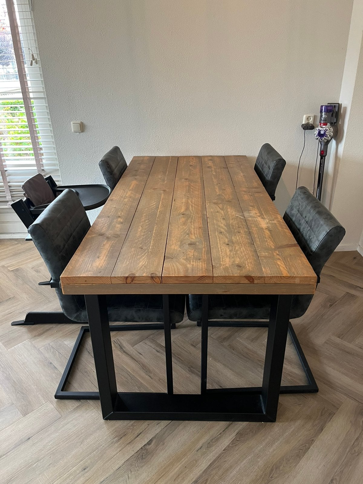 Eetkamertafel van Firma hout & staal maatmeubelen, Huis en Inrichting, Ophalen, Gebruikt, 50 tot 100 cm, 150 tot 200 cm
