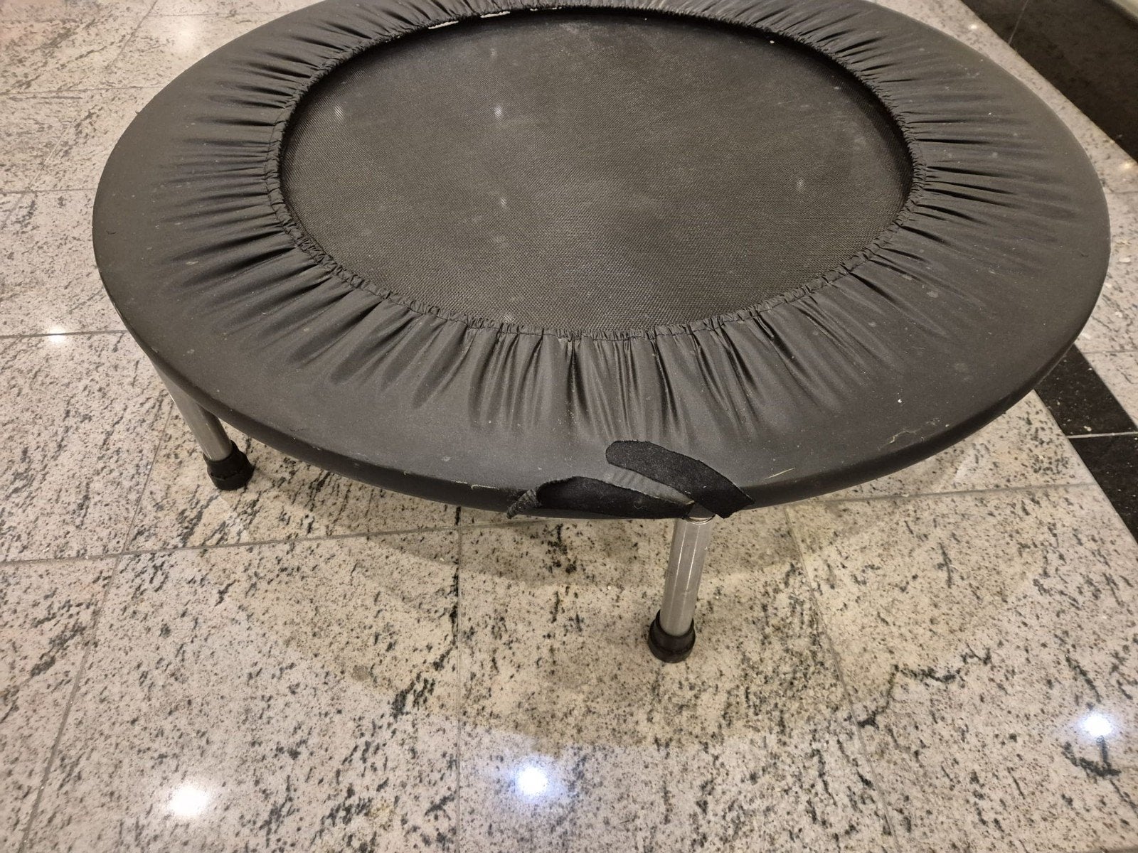 Gebruikte mini trampoline met kleine scheur, Ophalen, Gebruikt, Overige typen