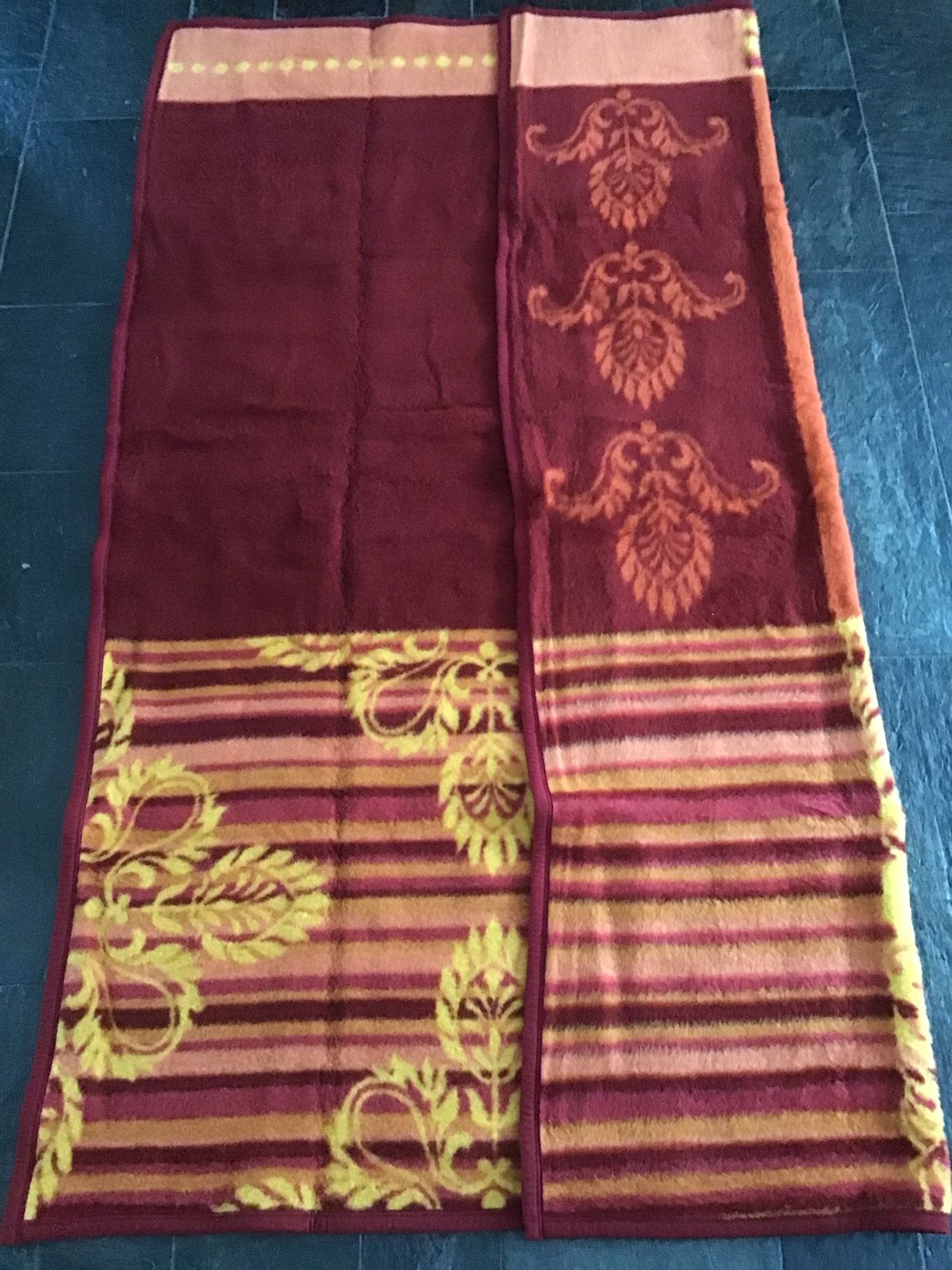 Kleurrijke deken 1.50 x 1.90 - Venezia Dralon, Ophalen of Verzenden, Zo goed als nieuw