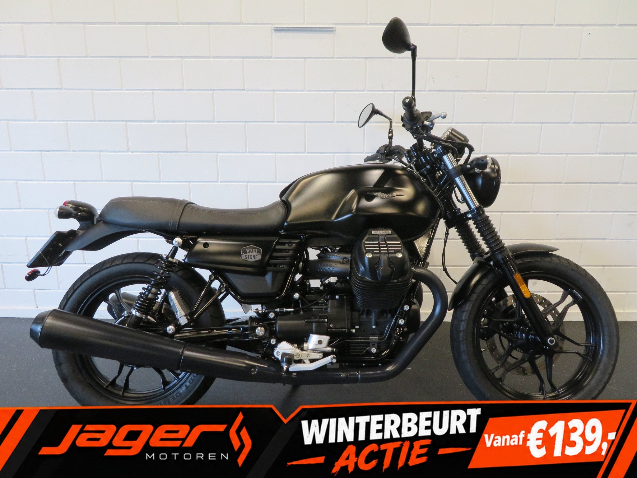 Moto Guzzi V7 STONE V 7 III PERFECT! (bj 2020), 749 cc, Naked bike, Gebruikt, Bedrijf