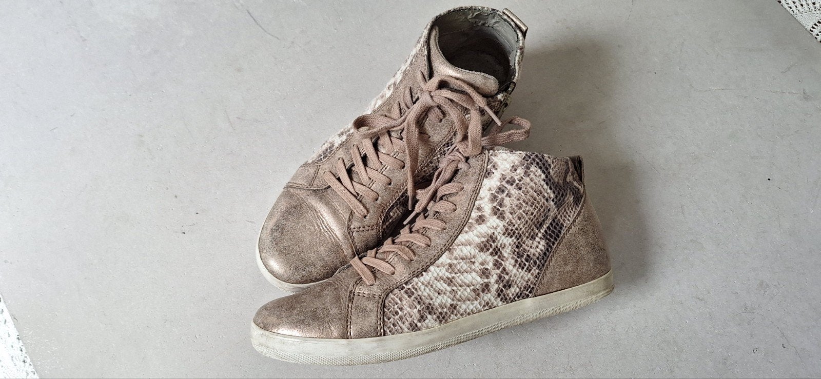 Z.g.a.n Gabor enkellaarsjes sneakers maat 41, Overige kleuren, Gabor, Ophalen of Verzenden, Sneakers of Gympen