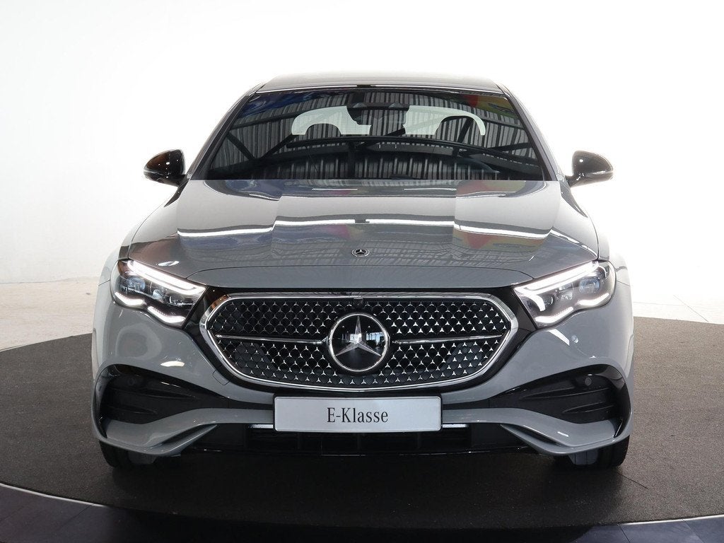 Mercedes-Benz E-klasse 300e Sport Edition | Panoramaschuifda, Auto's, Mercedes-Benz, Automaat, Achterwielaandrijving, Automatische klimaatregeling