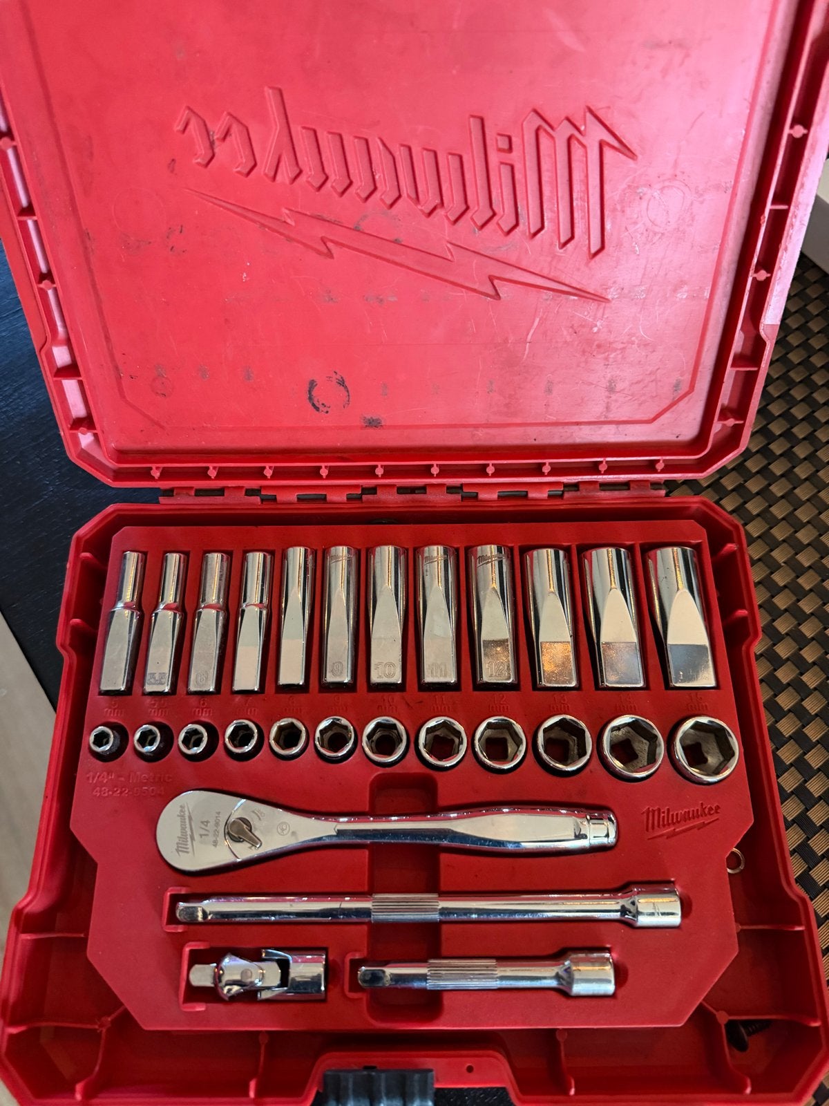 Milwaukee 28-delige 1/4" dopsleutelset - Zo goed als nieuw, Ophalen of Verzenden, Zo goed als nieuw, Sleutel/ratel, Milwaukee