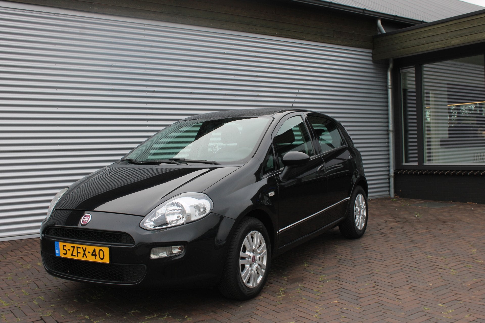 Fiat Punto Evo 1.2 Pop (bj 2013), Voorwielaandrijving, Stof, 4 cilinders, 400 kg