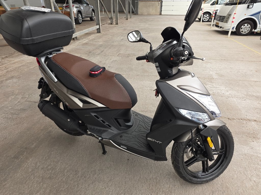 Kymco Agility 16+, Fietsen en Brommers, Ophalen, Maximaal 45 km/u, Zo goed als nieuw, 50 cc