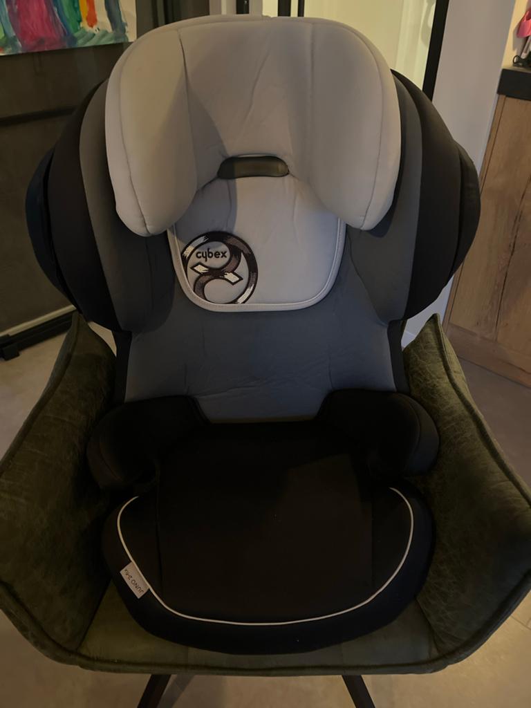 Cybex Juno 2-Fix autostoel - Zo goed als nieuw, Kinderen en Baby's, Autostoeltjes, Overige merken, Autogordel of Isofix, Verstelbare rugleuning