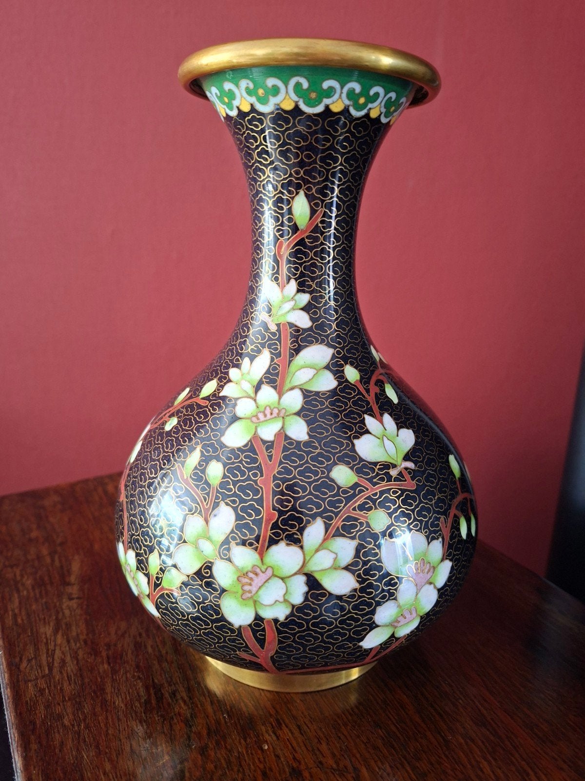 Cloissoné vaas gedecoreerd met bloesem/bloemen, Ophalen