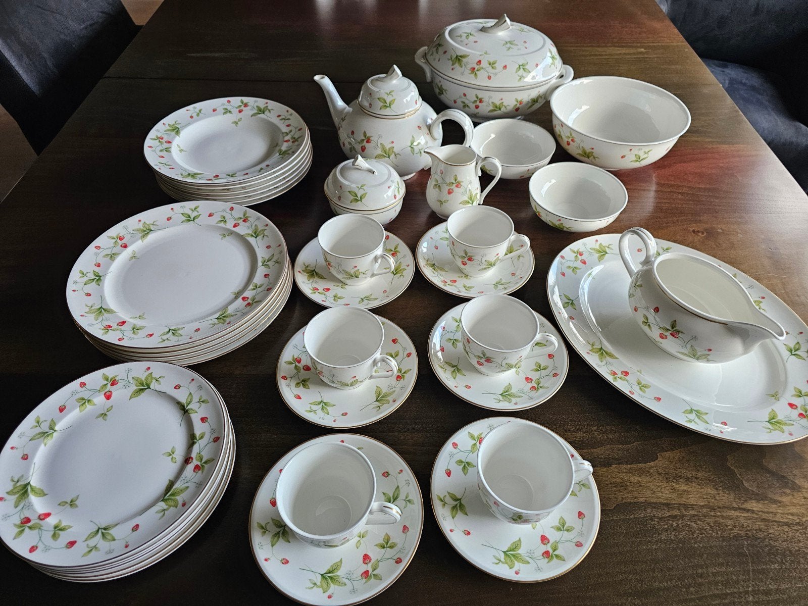 Royal Canterbury Fine Bone China Servies - Strawberry Fields, Ophalen, Overige merken, Klassiek, Zo goed als nieuw