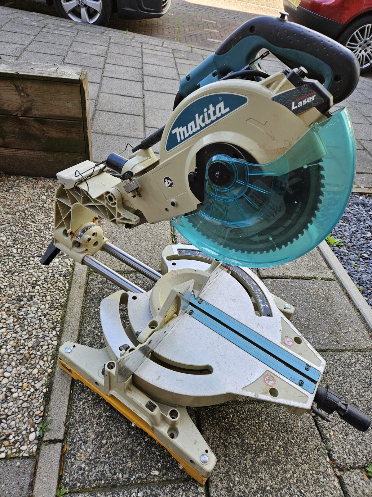makita radiaal afkortzaag, Ophalen, 70 mm of meer, Zo goed als nieuw, Afkortzaag