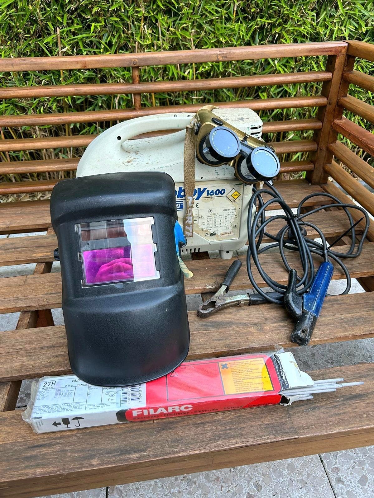 Complete lasset: Kinzo Jobby 1600 Lasapparaat + Güde Laskap, Doe-het-zelf en Verbouw, Ophalen, Gebruikt, 150 tot 250 ampère, Elektroden