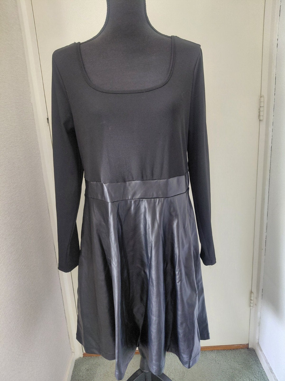 Nieuwe Shein Curve jurk XL, Kleding | Dames, Zwart, Maat 46/48 (XL) of groter, Nieuw, Ophalen of Verzenden