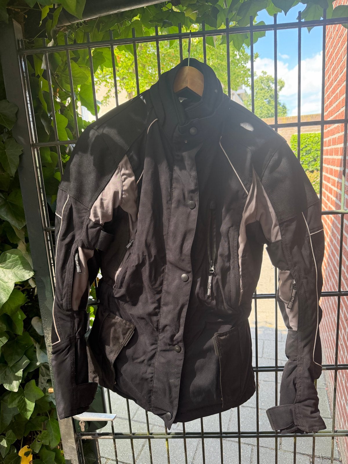 Crivit Sports Motorjas Textiel Zwart Maat S, Motoren, Kleding | Motorkleding, Ophalen, Tweedehands, Dames, Jas | textiel