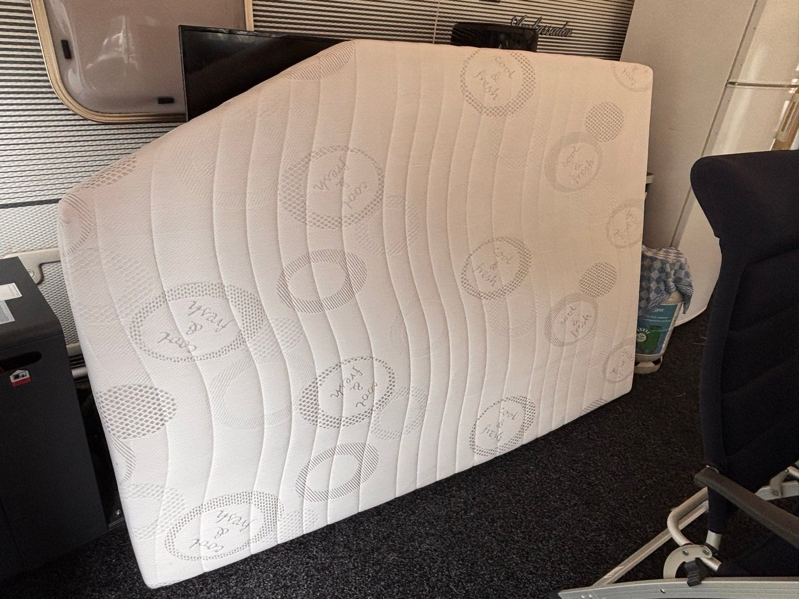 Comfortabel Frans matras, Caravans en Kamperen, Caravan accessoires, Ophalen, Nieuw