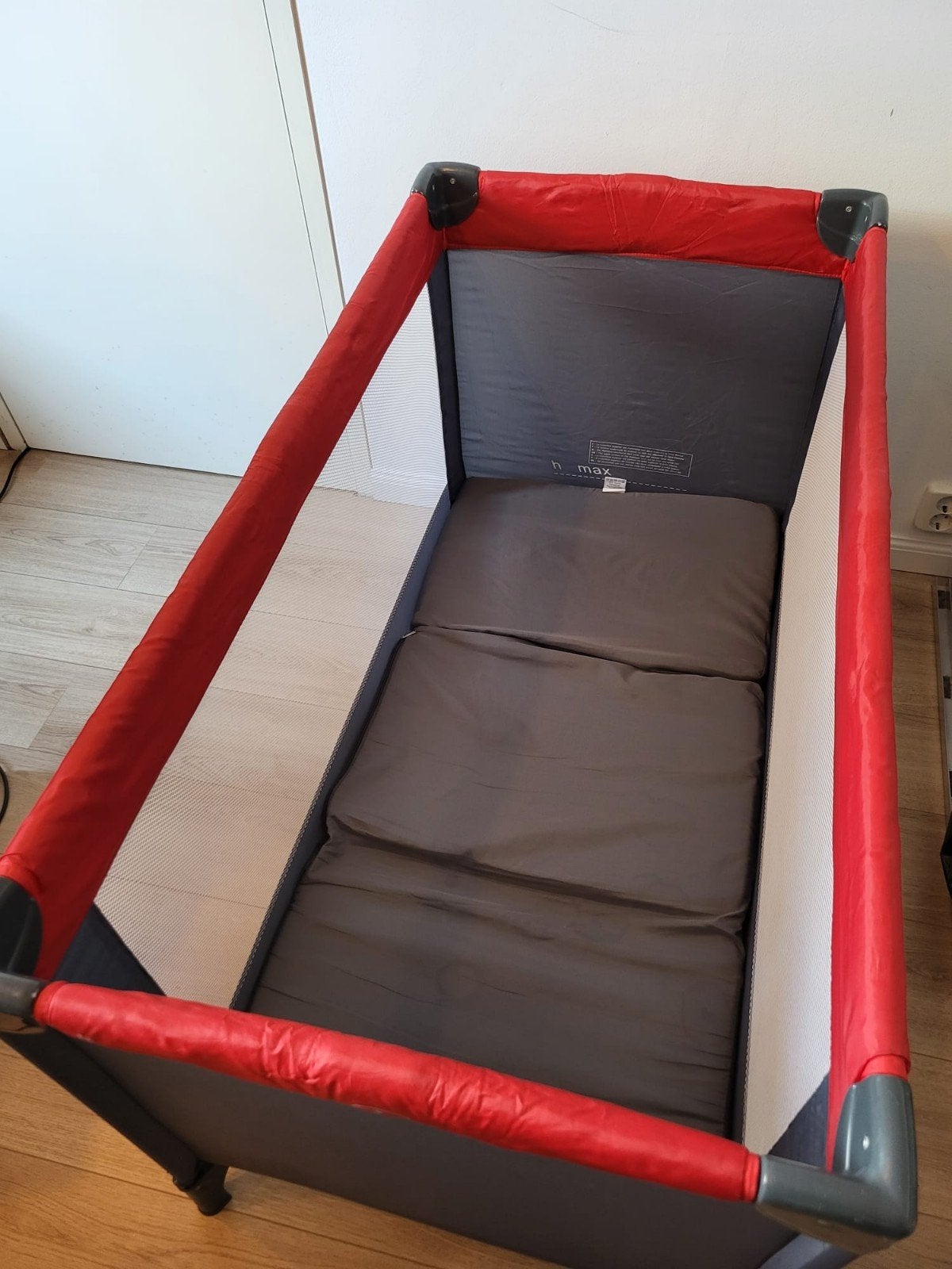Topmark campingbedje met matras, Kinderen en Baby's, Ophalen, Zo goed als nieuw