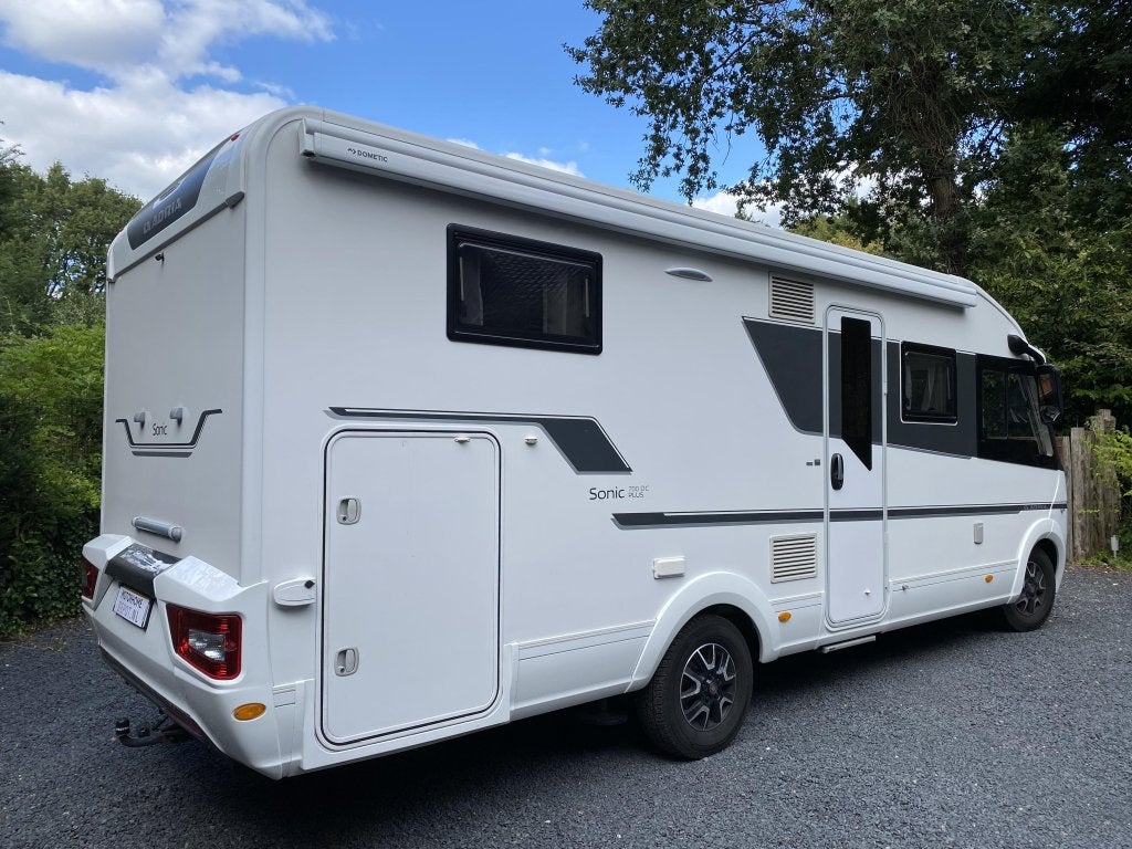 ADRIA Sonic Plus 700 DC Automaat 2x Airco Level Luchtvering, Caravans en Kamperen, Campers, Afzuigkap, Fiat, 7 tot 8 meter, Bedrijf