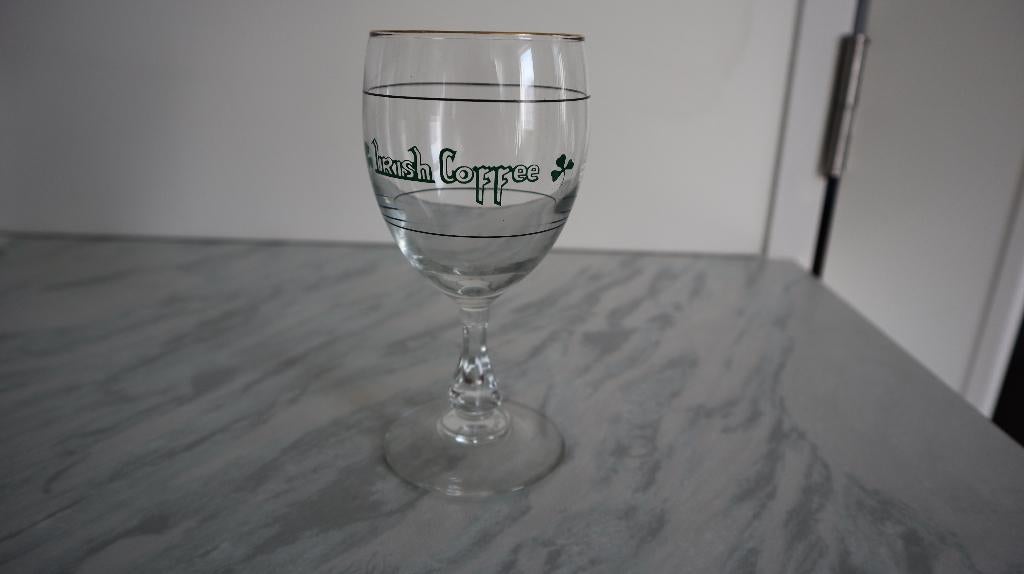 Irish Koffie Coffee glas vintage, Verzamelen, Glas en Borrelglaasjes, Ophalen of Verzenden, Nieuw, Borrel- of Shotglas