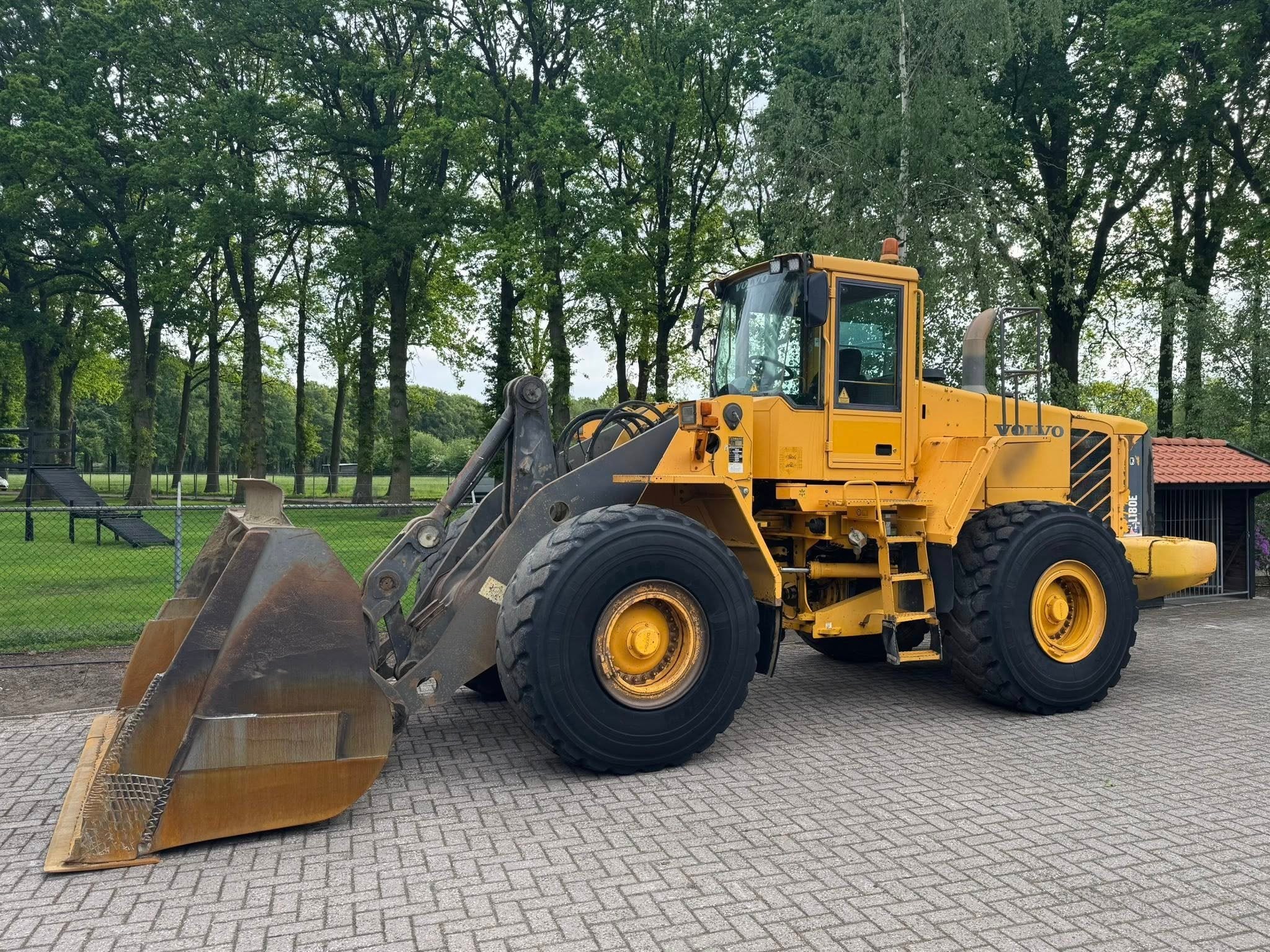 Volvo L180E Loader shovel (bj 2007), Wiellader of Shovel
