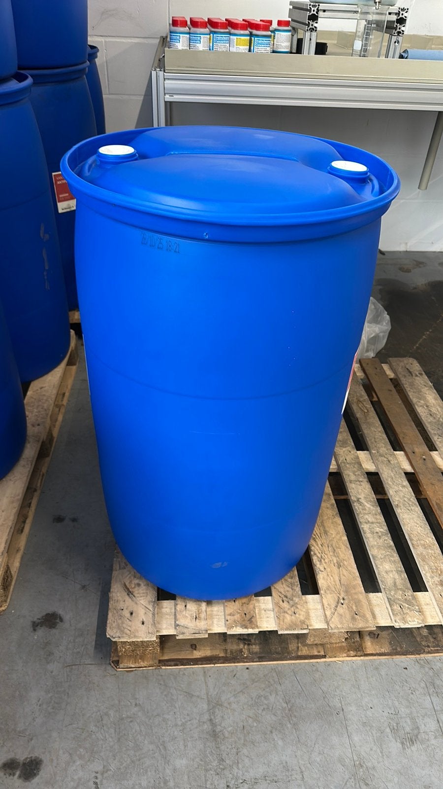 Kunstof 200 liter vat, Tuin en Terras, Regentonnen, 150 liter of meer, Ophalen, Zo goed als nieuw