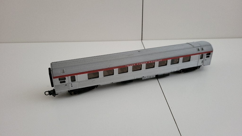 Lima 301023 - Mistral 69 TEE "le Mistral" A8tuj, Hobby en Vrije tijd, Modeltreinen | H0, Gebruikt, Gelijkstroom, Wagon, Ophalen of Verzenden