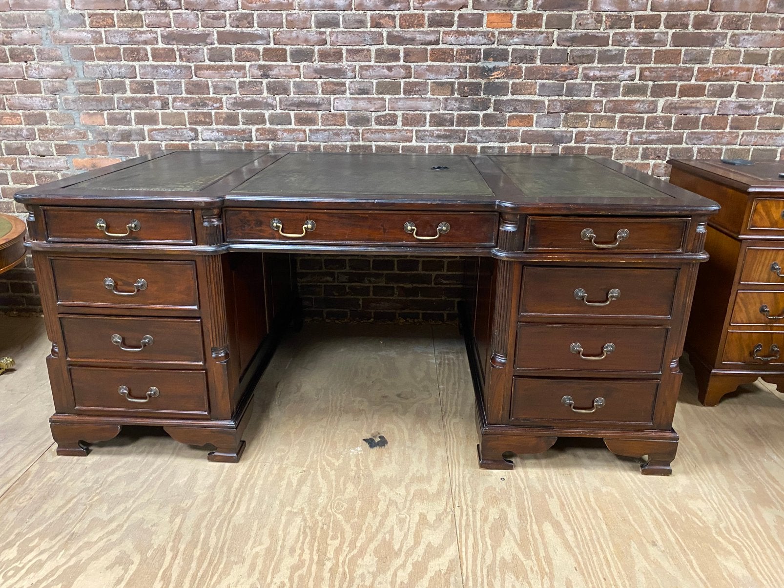 Klassiek Engels Bureau ( Partnerdesk ) !!!!, Antiek en Kunst, Ophalen