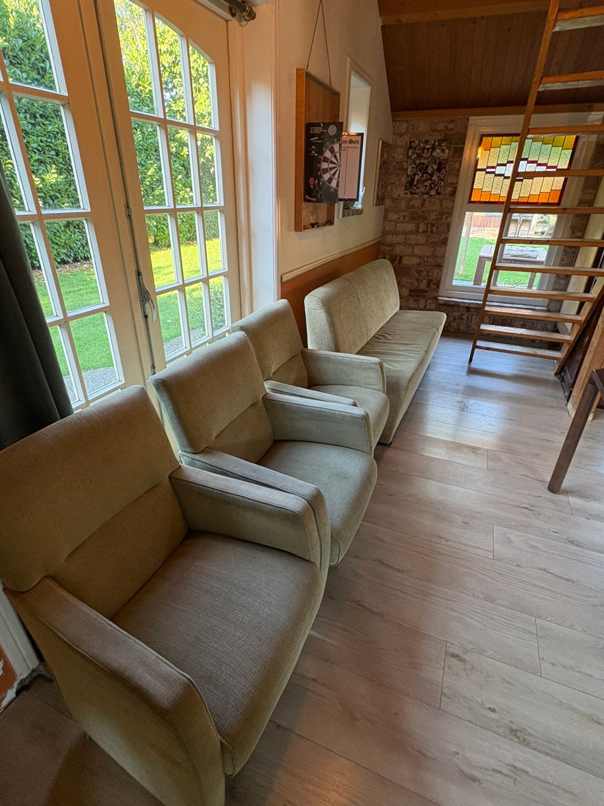 3 stoelen + 1 bank, Ophalen, Gebruikt