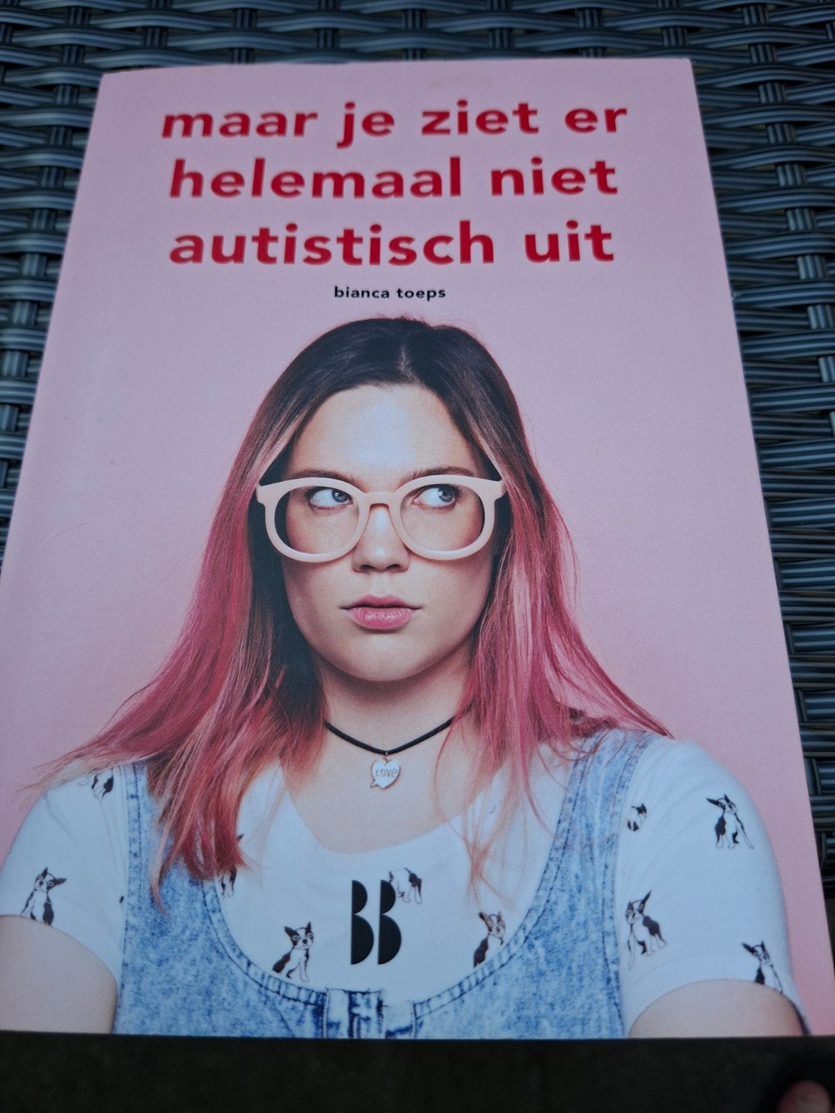 Bianca Toeps - Maar je ziet er helemaal niet autistisch uit, Boeken, Ophalen of Verzenden, Zo goed als nieuw, Bianca Toeps