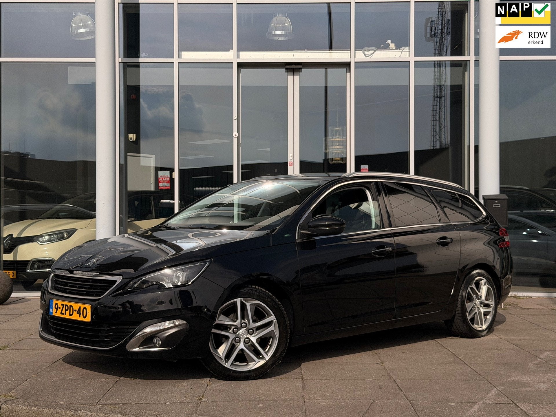Peugeot 308 SW 1.2 PureTech Allure|Vol Vol opties, Auto's, Peugeot, Gebruikt, 1199 cc, Zwart, Onderhoudsboekje