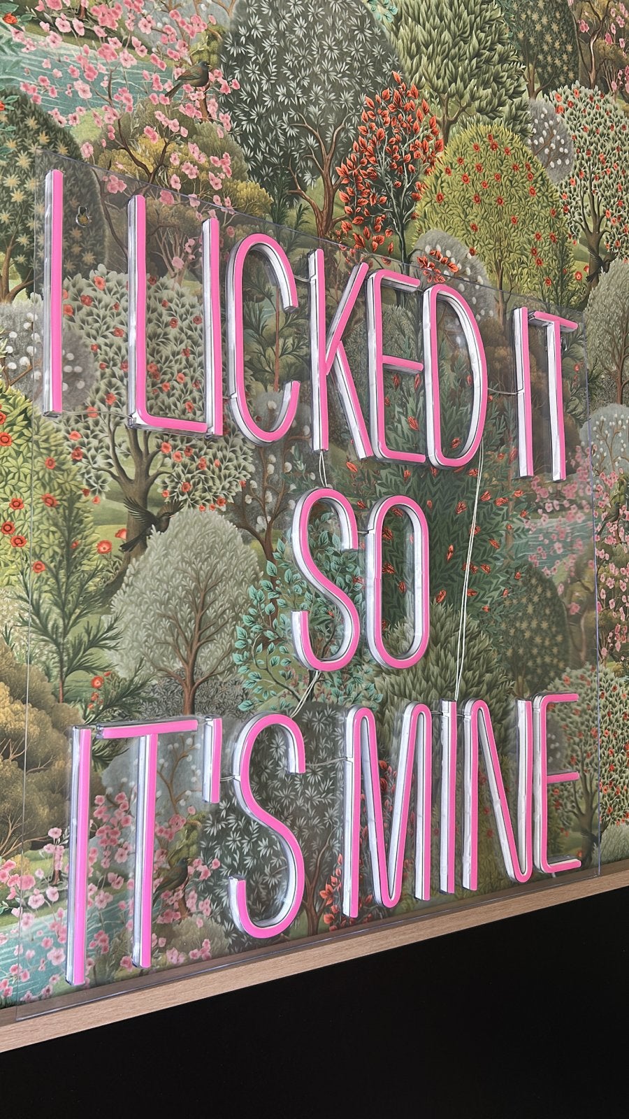 Neon roze lamp 60x60 'I licked it so it's mine' USB, USB-aansluiting, Ophalen, Zo goed als nieuw, Roze