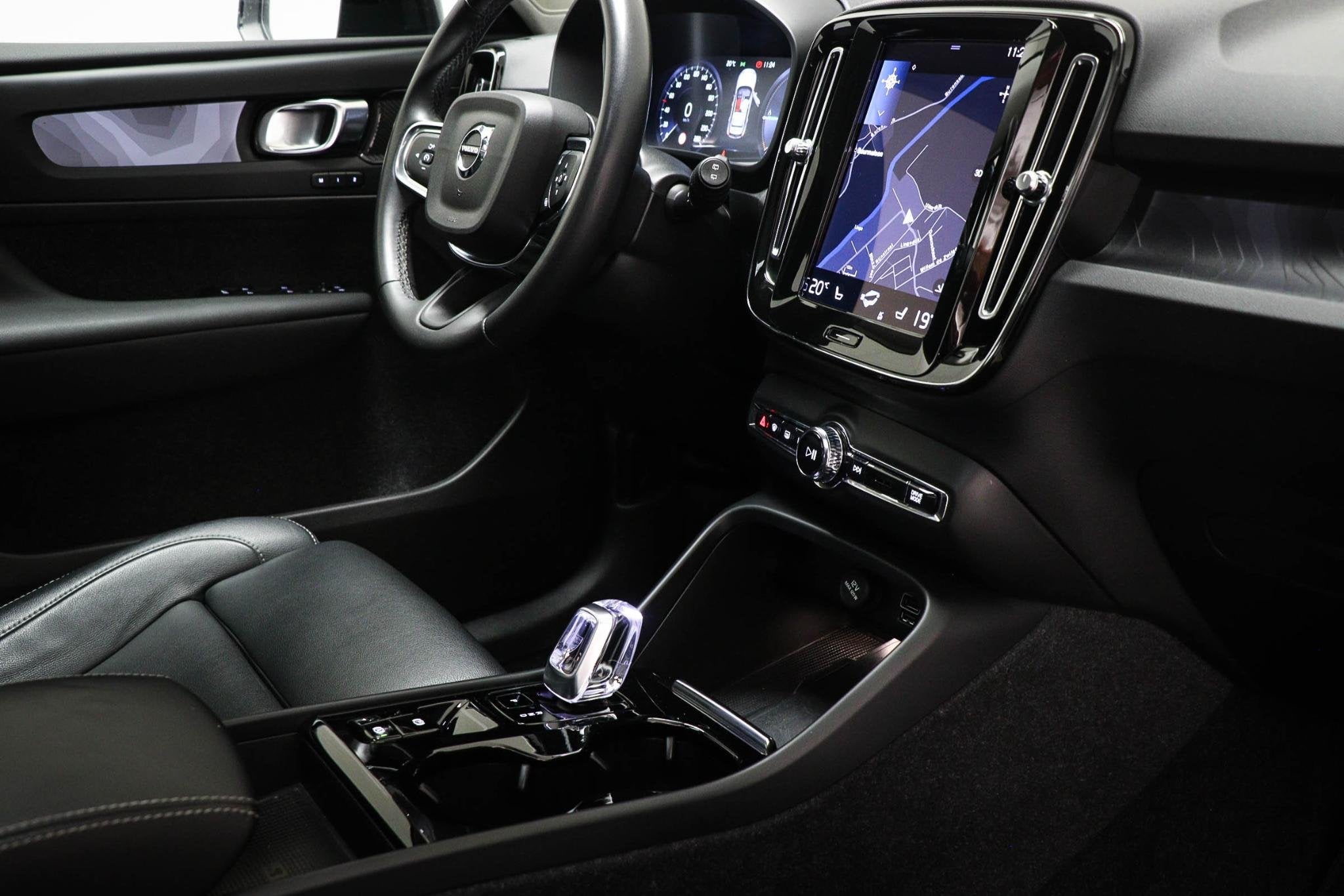 Foto 3 van Volvo XC40 1.5 T5 Recharge Inscription | LUXURY PACK | PANOR