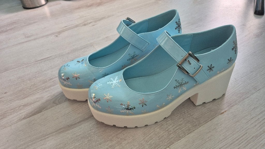 Tira Mary Janes frosty kisses edition blauw maat 42, Pumps, Blauw, Koi Footwear, Ophalen of Verzenden