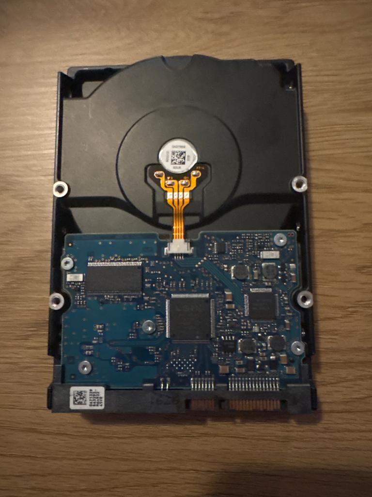Hitachi 2TB HDD SATA Harde Schijf, Computers en Software, Harde schijven, Intern, Gebruikt, Server, Ophalen of Verzenden