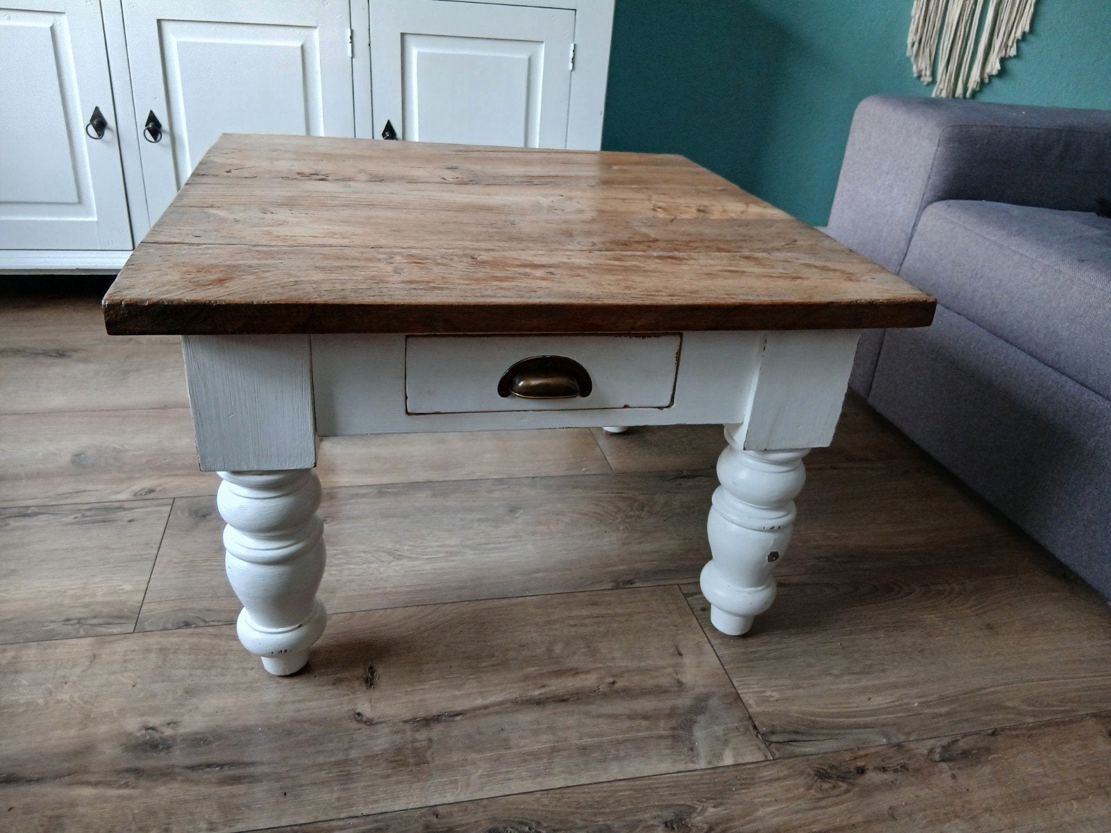 Salontafel met lade - Rustiek houten blad, witte poten, Huis en Inrichting, 50 – 75, Gebruikt, 50 tot 100 cm, Vierkant