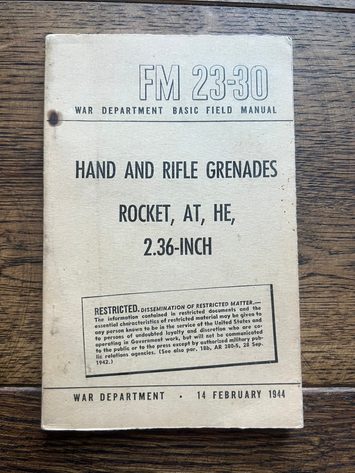 WO2 Amerikaans voorschrift Bazooka AT Handgranaat Rifle 1944, Verzamelen, Militaria | Tweede Wereldoorlog, Amerika, Verzenden