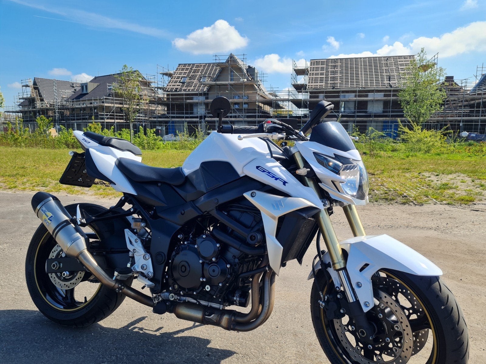 Suzuki GSR 750 Naked Bike Wit - Vaste Prijs, 4 cilinders, Motorrijbewijs A, 749 cc, Particulier