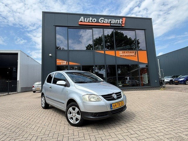 Volkswagen Fox 1.4 Trendline, Voorwielaandrijving, 15 km/l, 4 cilinders, 4 stoelen