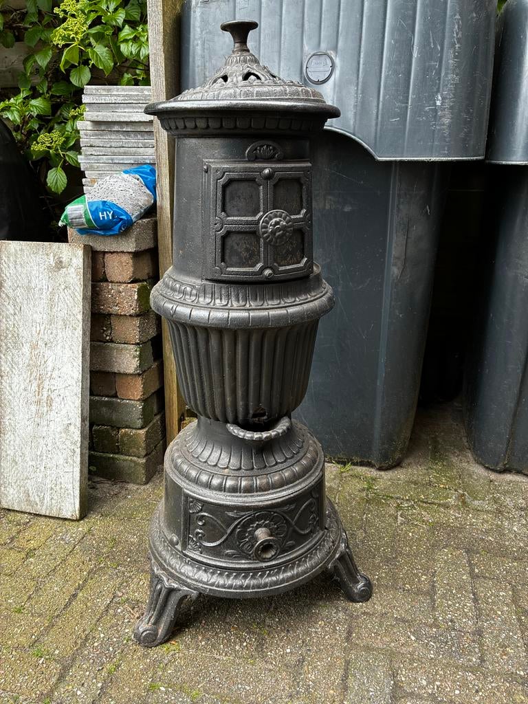 Antieke kachel, Huis en Inrichting, Kachels, Ophalen, Potkachel, Gebruikt, Vrijstaand