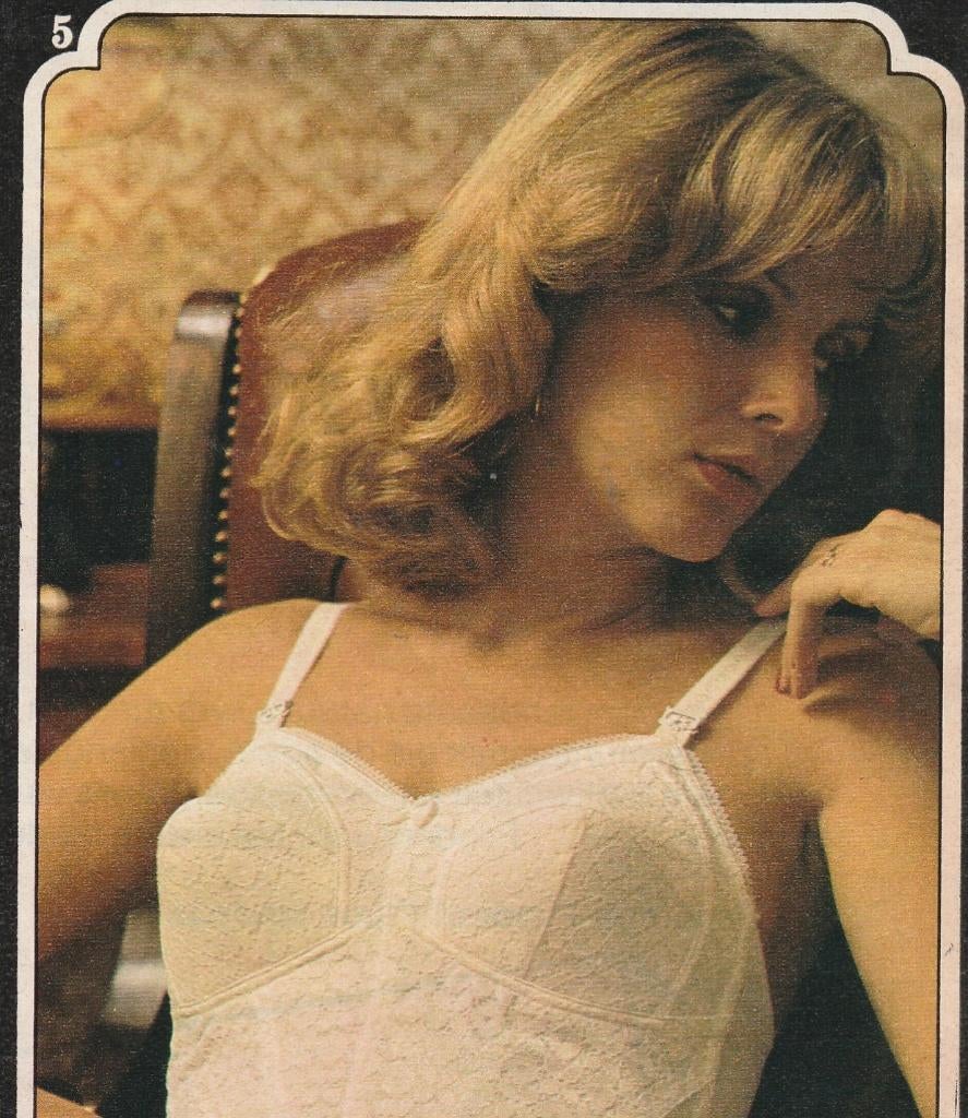 Retro reclame 1975 Triumph dames lingerie BH dromerig, Verzenden, Overige typen