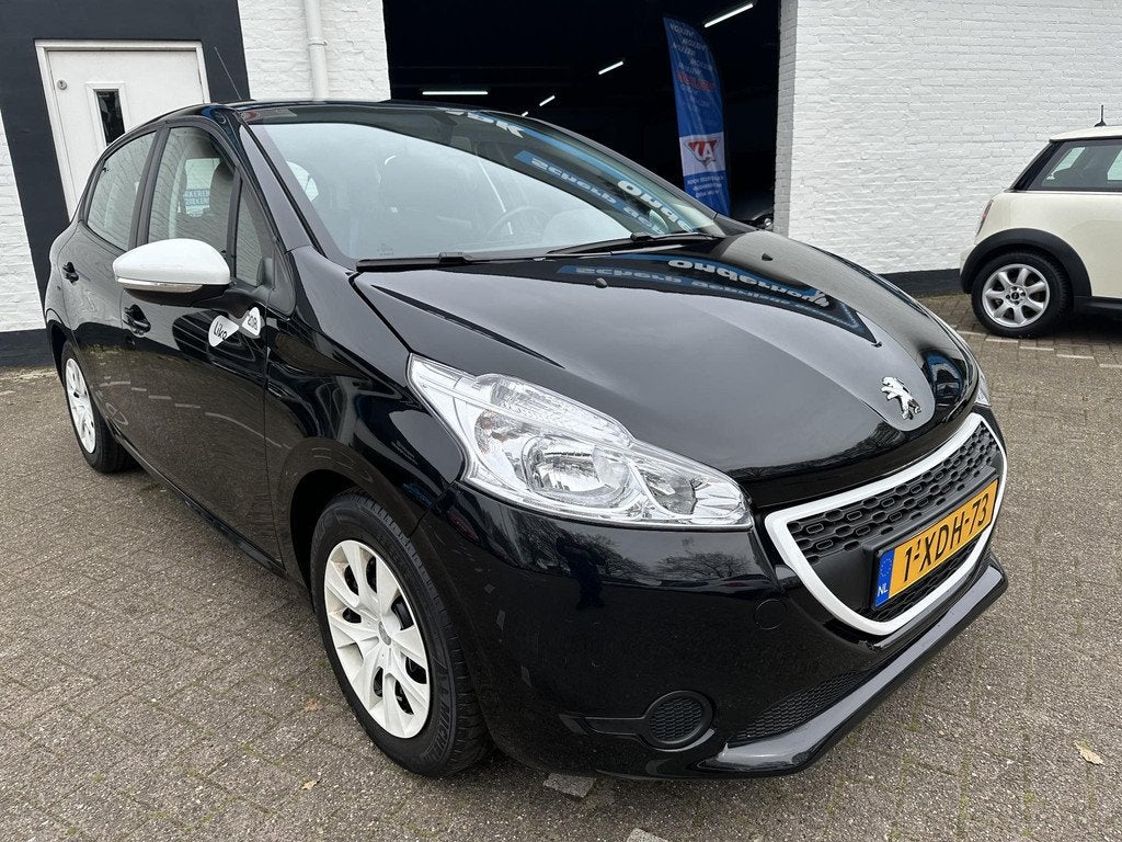 Peugeot 208 1.0 VTi LIKE /Nieuwe apk/ Nieuwe D riem/5 drs/Cr, Voorwielaandrijving, Euro 5, Gebruikt, 31 €/maand