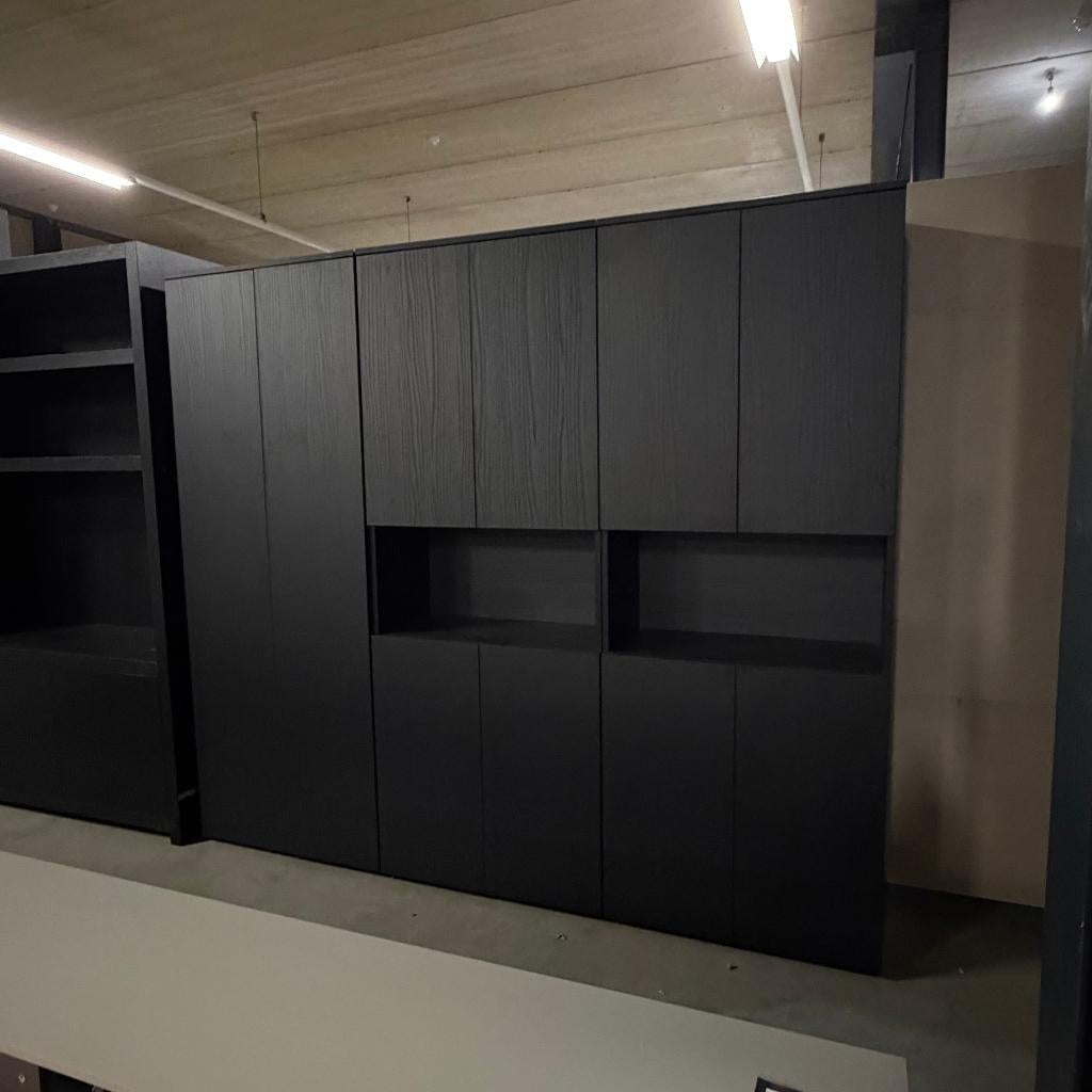 wandkast zwart eiken hotel chique Japandi **showroom model**, Huis en Inrichting, Kasten | Wandmeubels, Met deur(en), Ophalen of Verzenden
