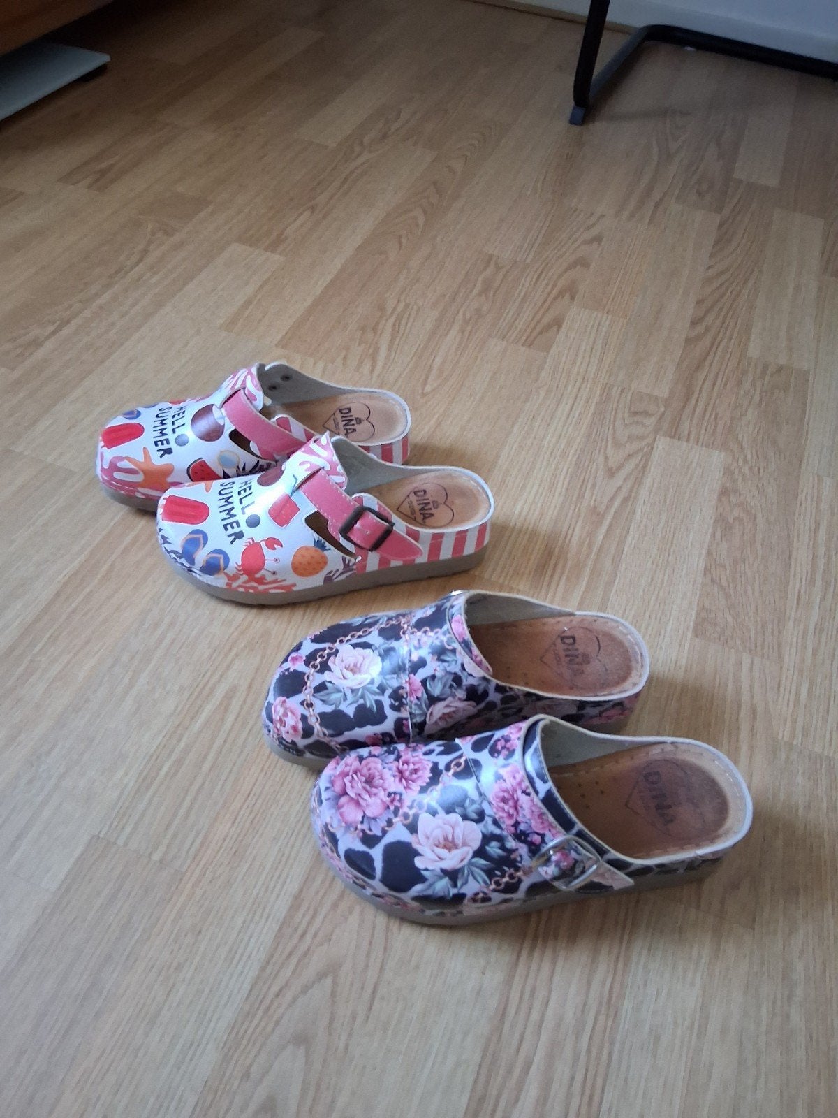 Z.g.a.n  kunstof Dames klompen 2 paar!, Ophalen of Verzenden, Zo goed als nieuw, Werkschoenen