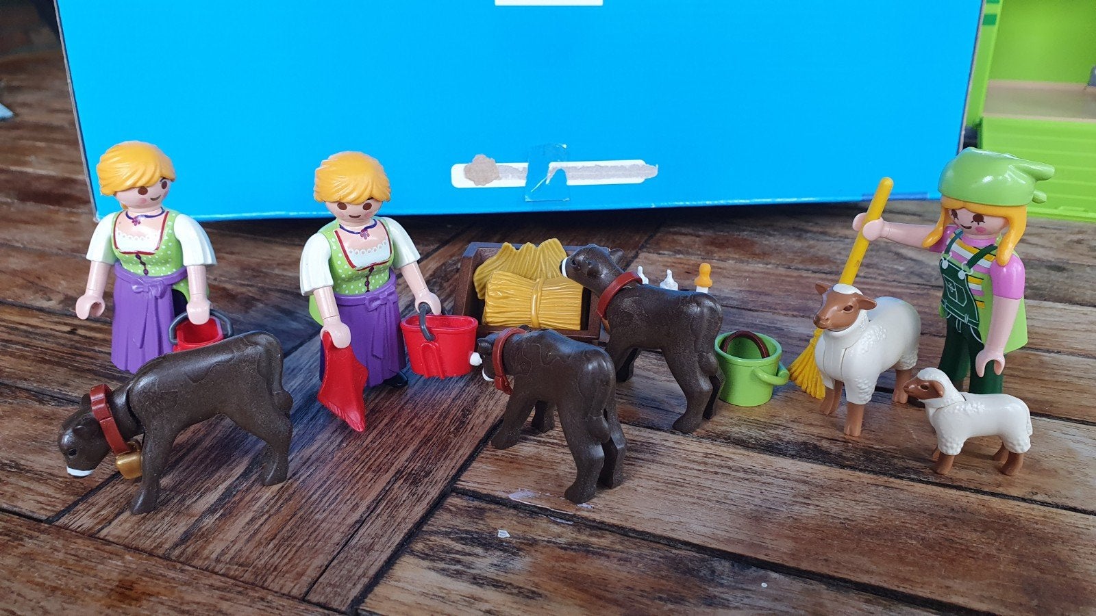 Playmobil Boerinnen met kalfjes  Herderinnetje met schaapjes, Ophalen of Verzenden, Zo goed als nieuw, Country, Figuren