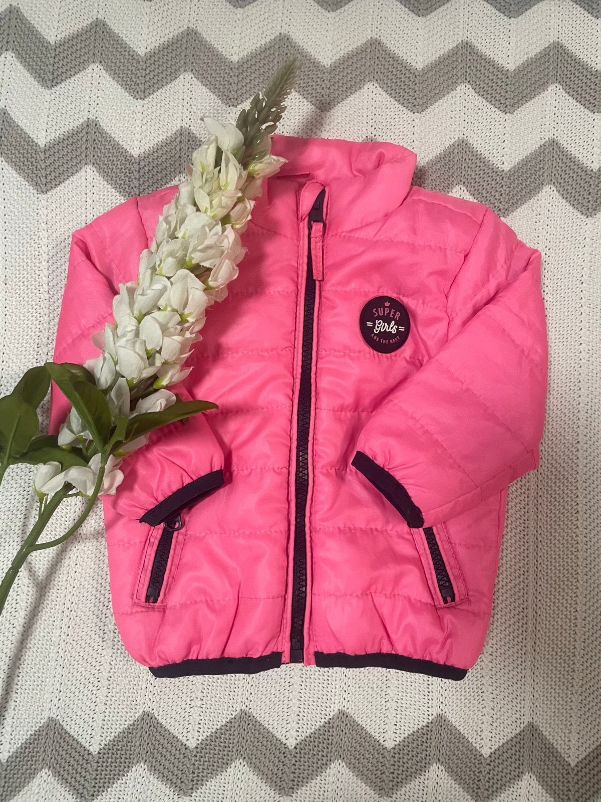 Fel roze gewatteerd babyjasje van Baby Blue, maatje 68, Kinderen en Baby's, Ophalen of Verzenden, Gebruikt, Meisje, Jasje