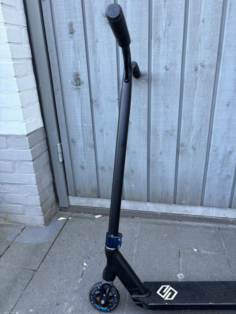 Stuntstep custom!, Fietsen en Brommers, Steps, Ophalen of Verzenden, Zo goed als nieuw, Gewone step