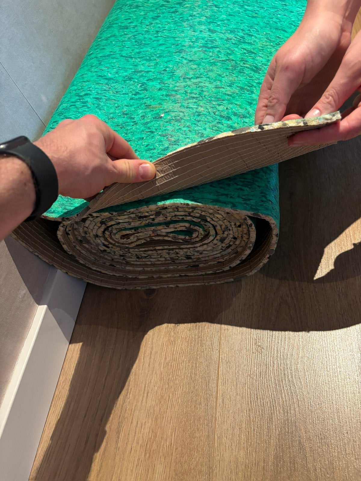 Rol ondertapijt (foam) – trap / vloer, Ophalen, Zo goed als nieuw, Tapijt