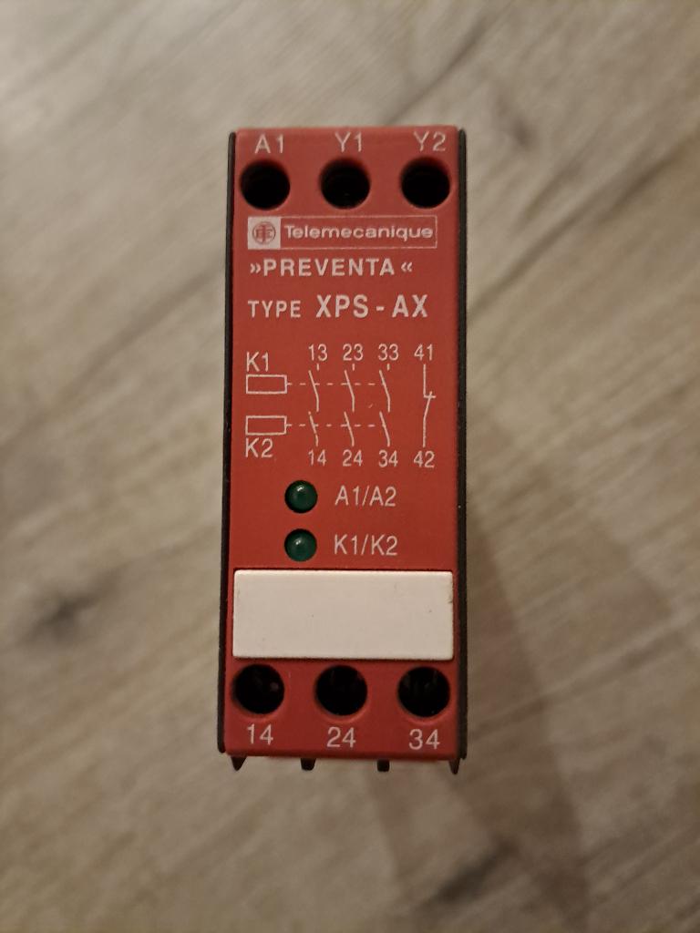1 noodstop Telemec. XPSAX5120 - module XPS-AX, Hobby en Vrije tijd, Ophalen of Verzenden, Zo goed als nieuw